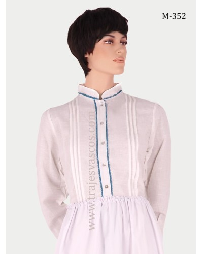 Blusa vasca de color blanco con bordados M352 - 1