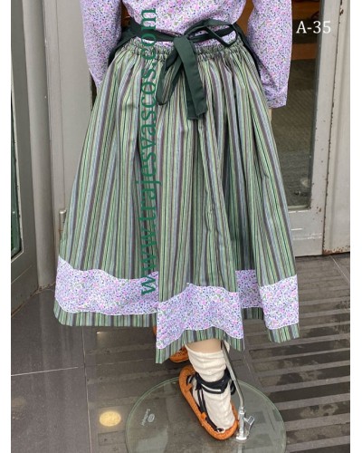Traje regional vasco para niña a35 - 9