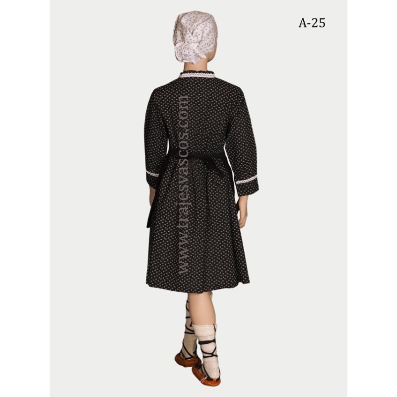 Euskal Herriko jantzi tradizionala A25 - 6