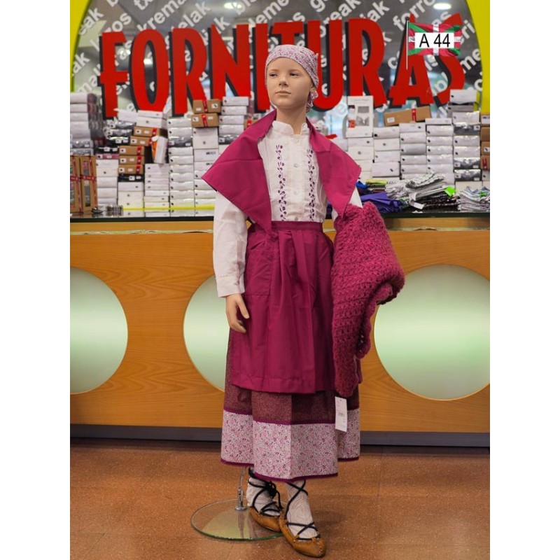 Euskal jantzia neska tokilla A 44 - 5