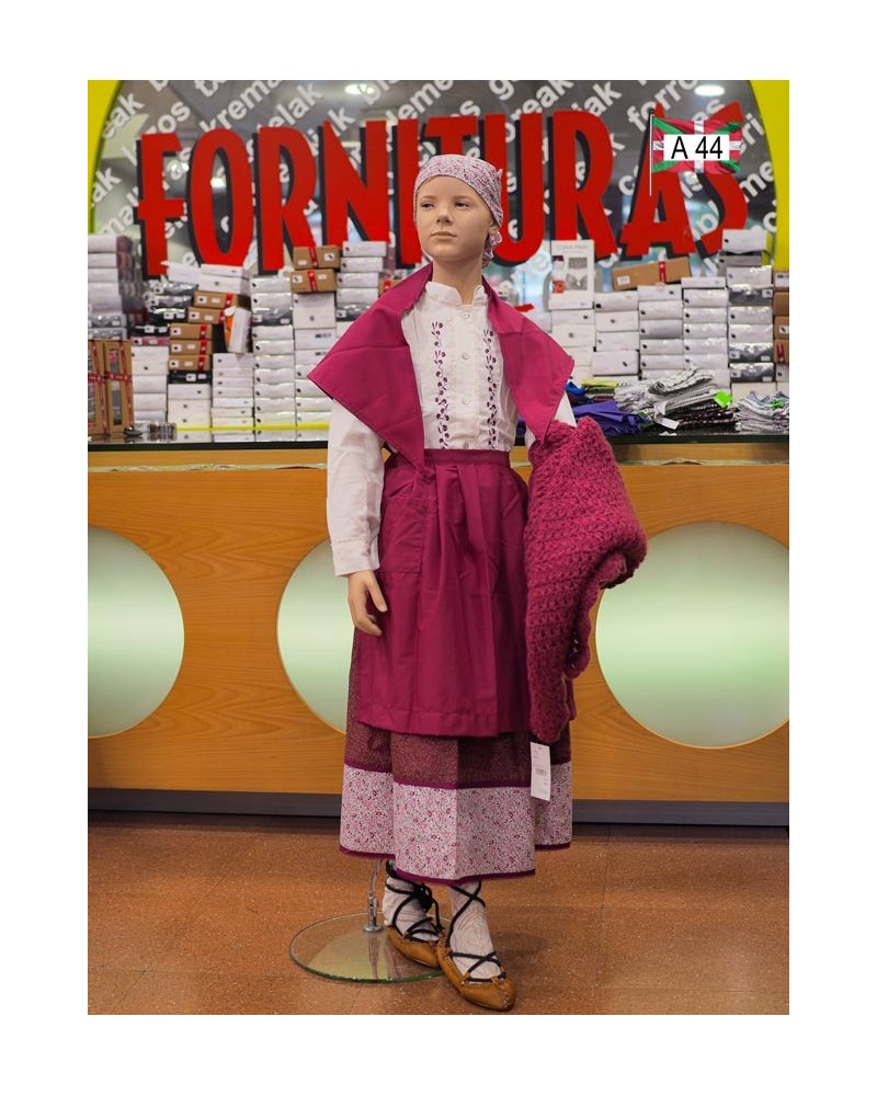 Euskal jantzia neska tokilla A 44 - 5