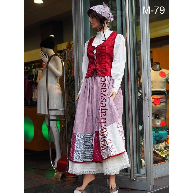 Traje vasco con tokilla granate M-79 - 3