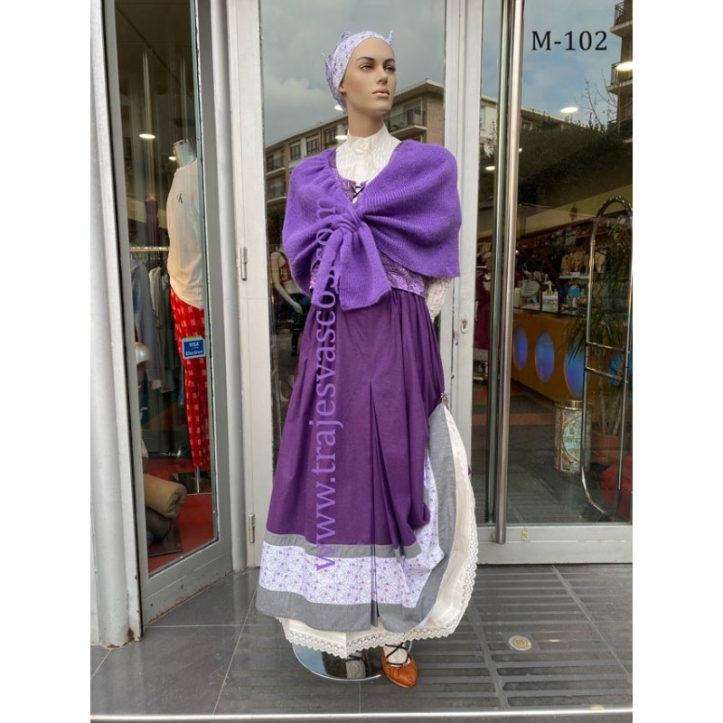  Lila koloreko begizta osatzen du euskal tokila M 102 - 8