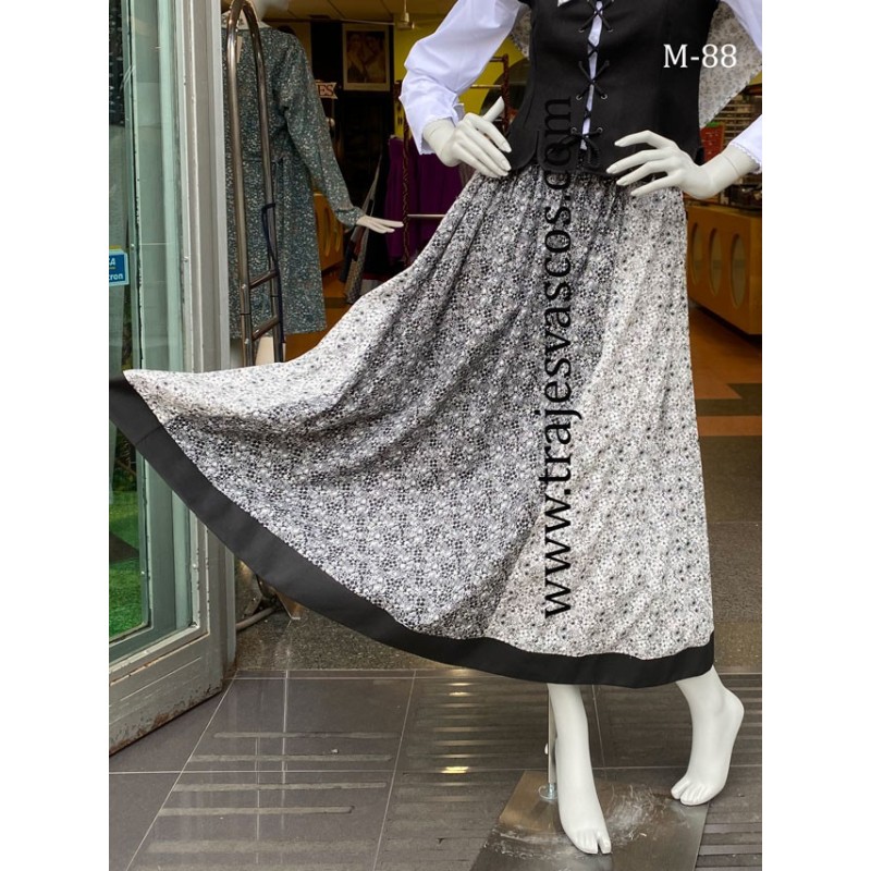 Traje de flores vasco clásico diseño actual M88 - 9