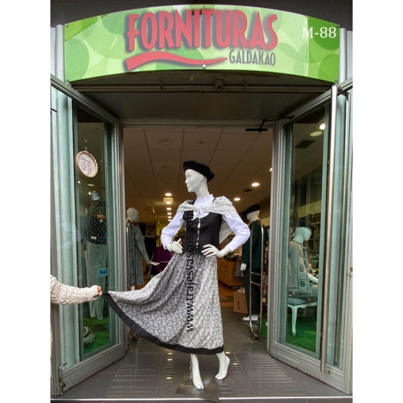 Traje de flores vasco clásico diseño actual M88 - 15