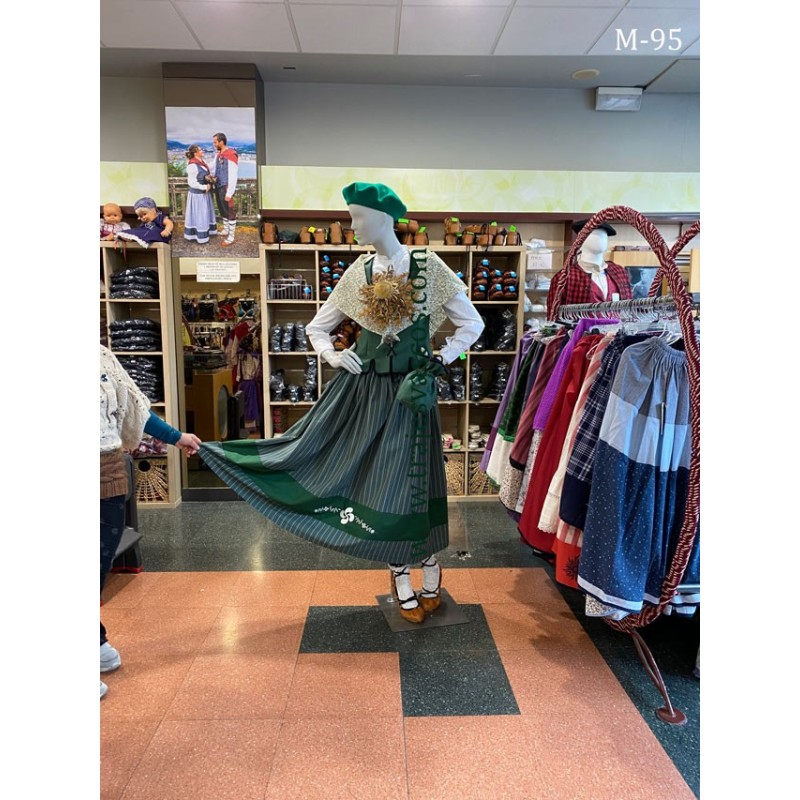 Traje baserritarra verde con laburu para mujer M95 - 7