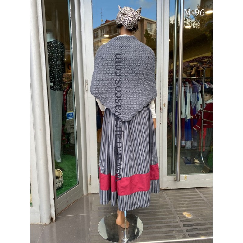 Euskal jantzia gris y granate con laburu vasco M96 - 5