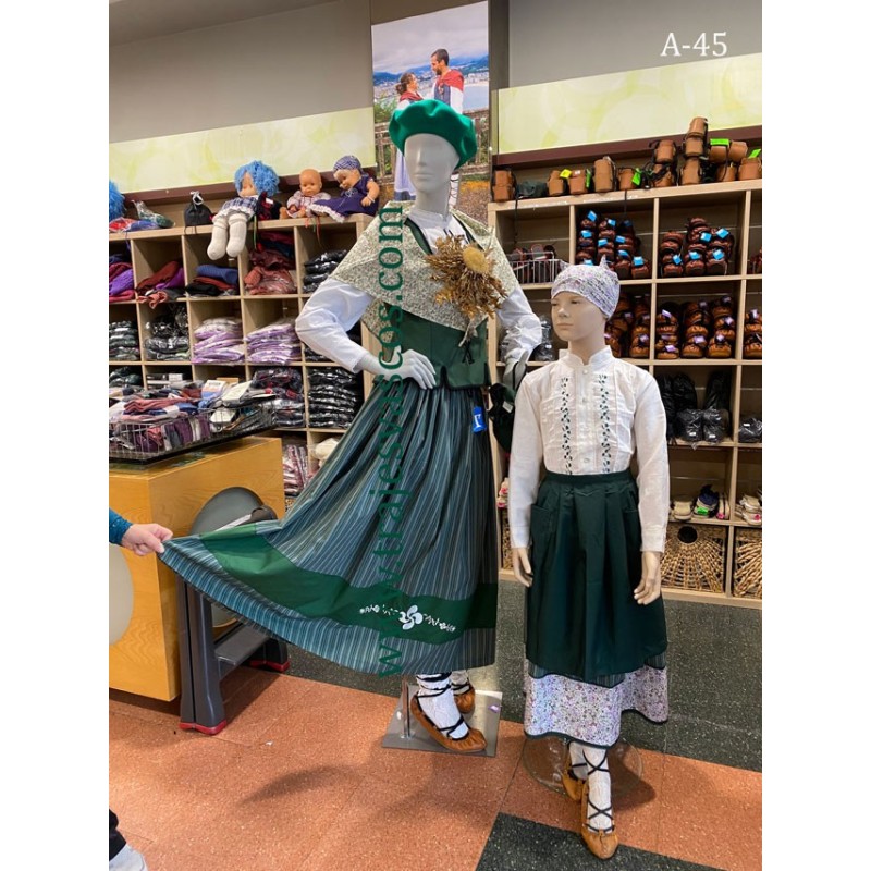 Euskal jantzia berdea neskentzat A45