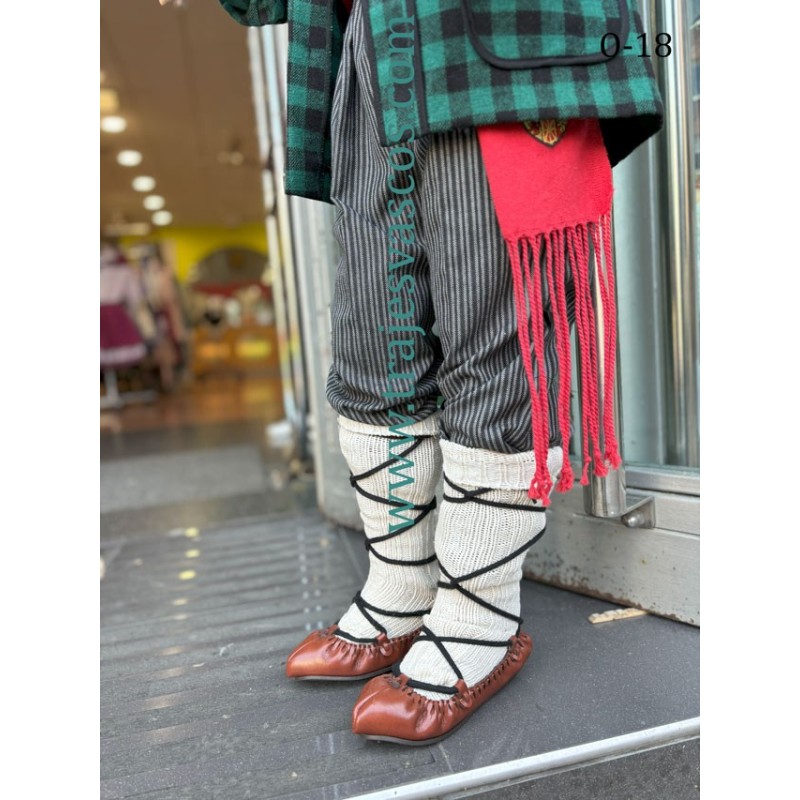 Euskal jantzia traje vasco kaiku verde O18 - 7