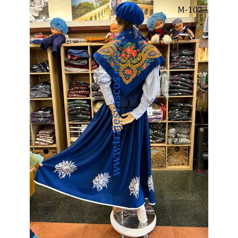 Euskal jantzia urdin arrantzalearekin M102 - 6