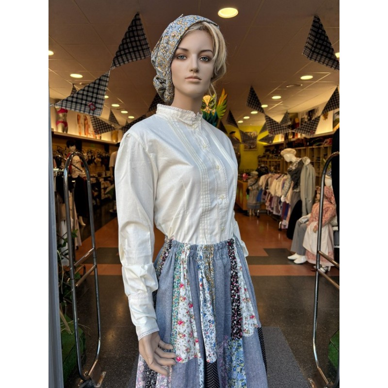 Blusa de lorzas color crudo euskal jantziak M372