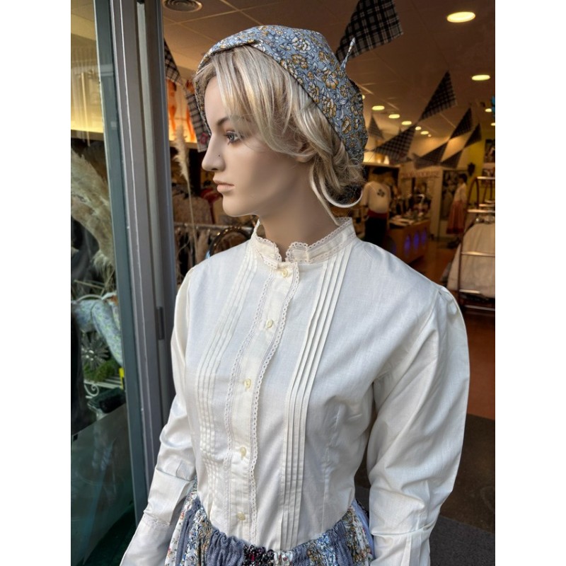 Blusa de lorzas color crudo euskal jantziak M372