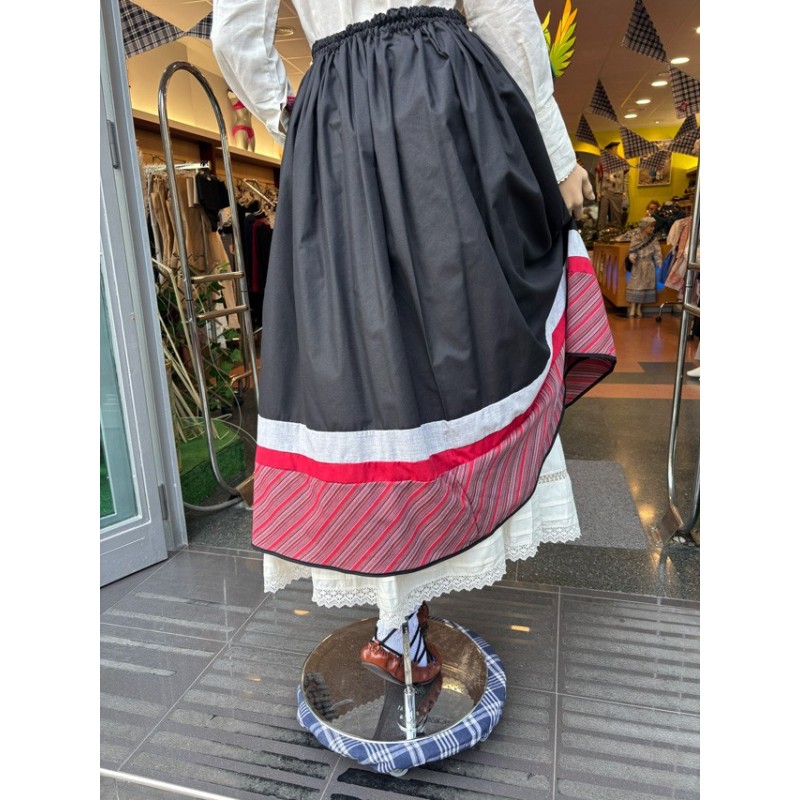 Falda vasca negra con franjas grises y rojas M258