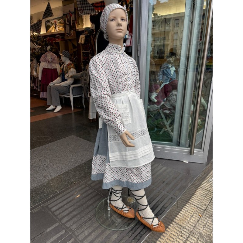 Euskal jantzia kolore granatean A48