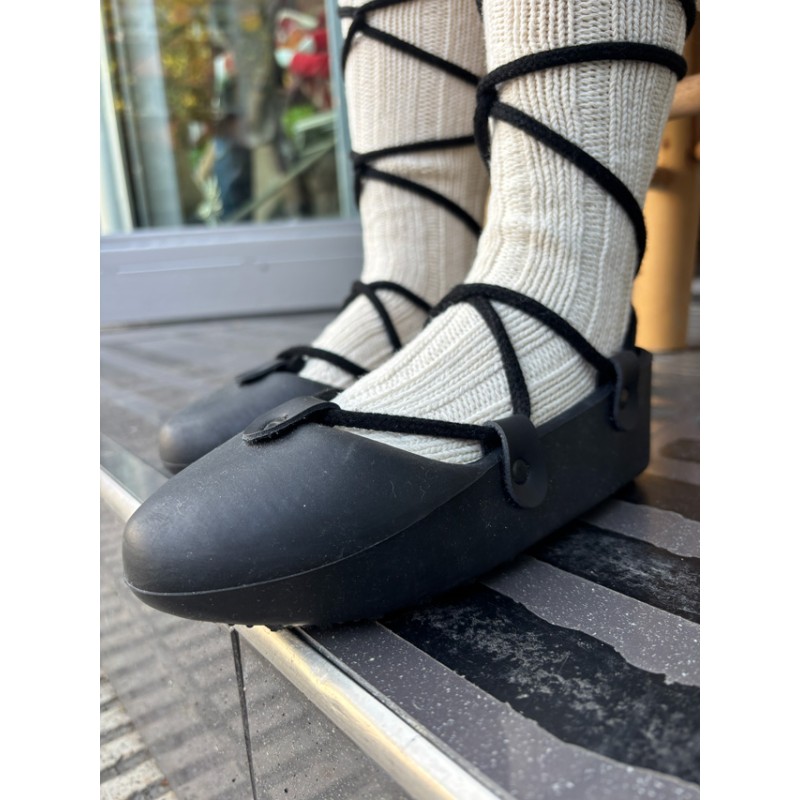 Haur beltzen gomazko abarkak oinarrizko eredu tradizionala