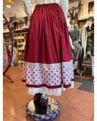 Falda vasca granate con eguzkilores y pañuelo a juego