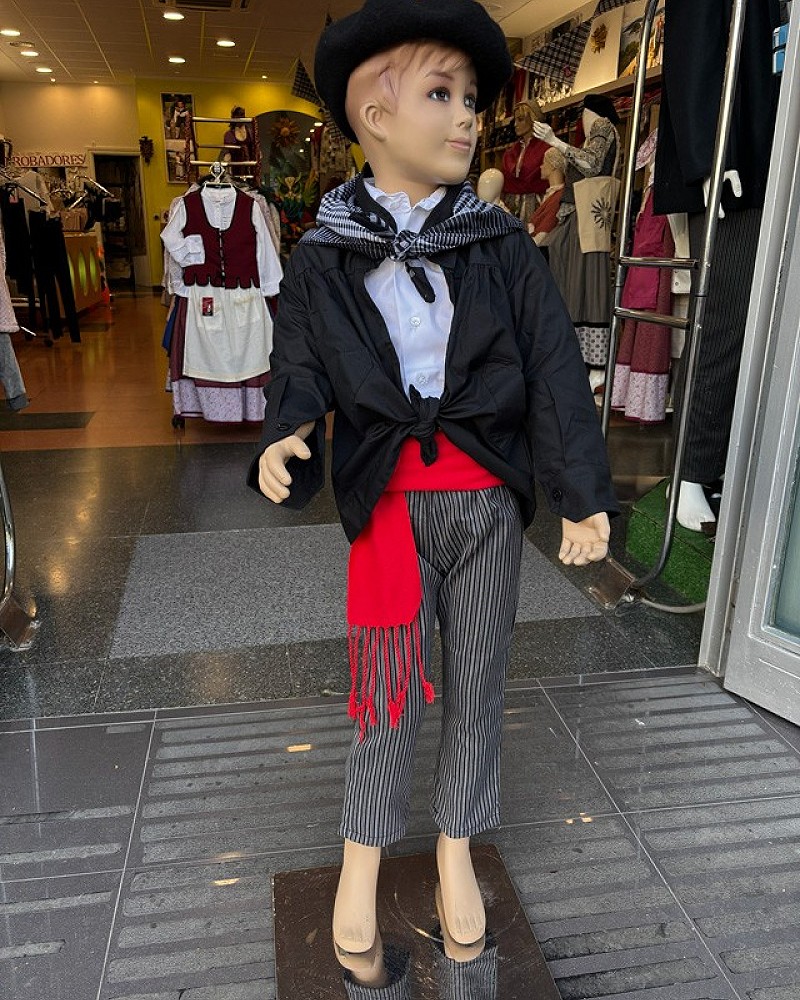 Traje vasco niño estilo blusón negro - txapela y pantalón de rayas