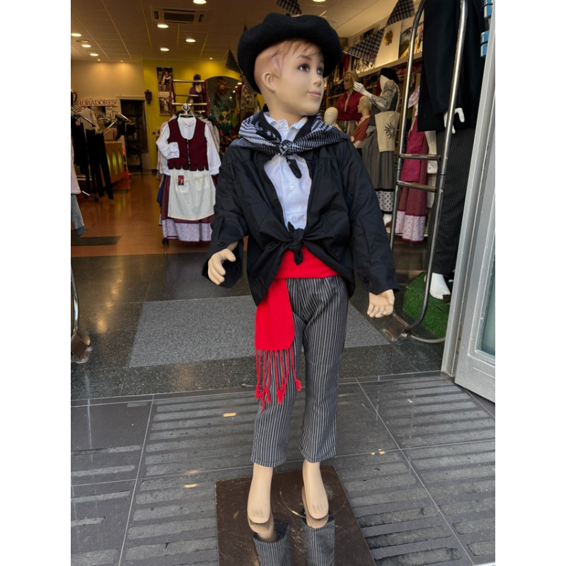 Traje vasco niño con mendigozal negro – txapela, gerriko rojo y rayas