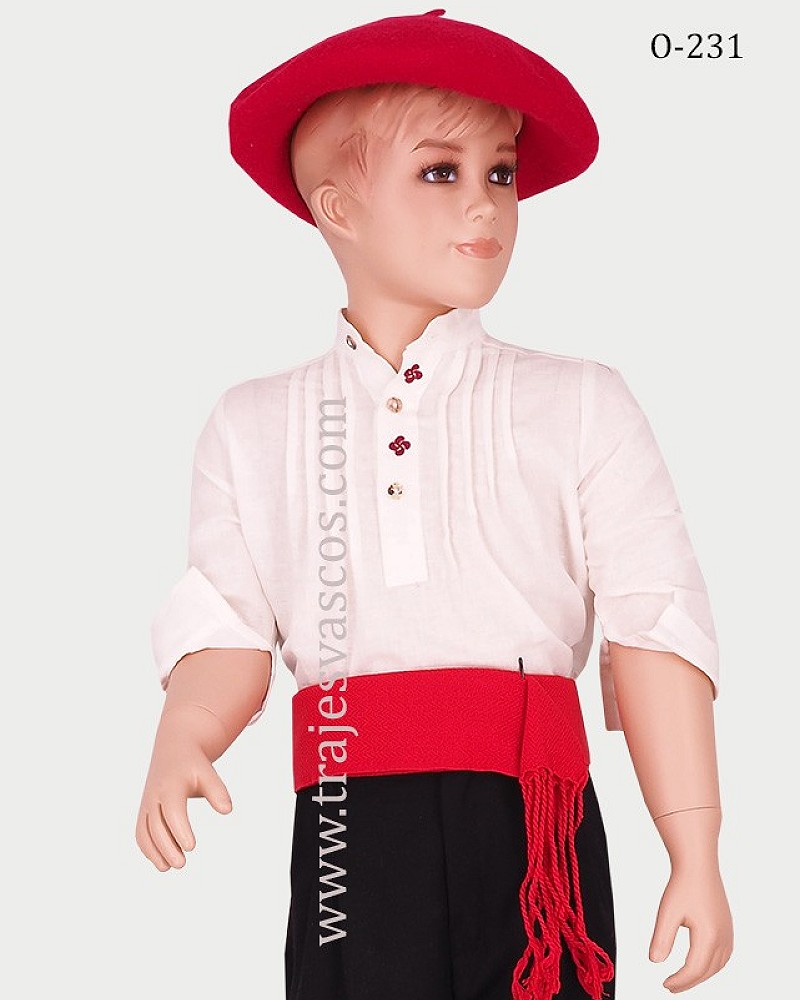 Traje vasco niño con camisa bordada lauburus – gerriko rojo y pantalón de rayas