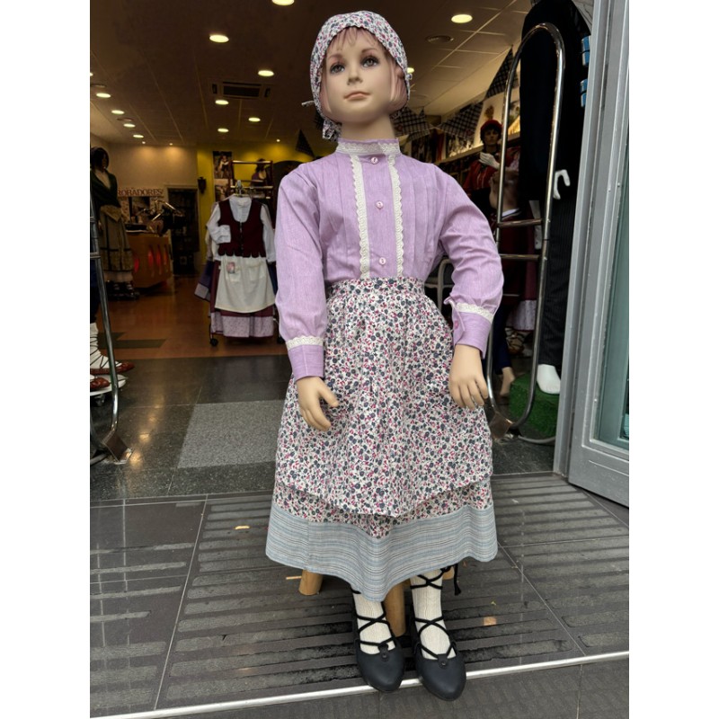 Conjunto tradicional niña rosa palo con blusa, falda y pañuelo floral