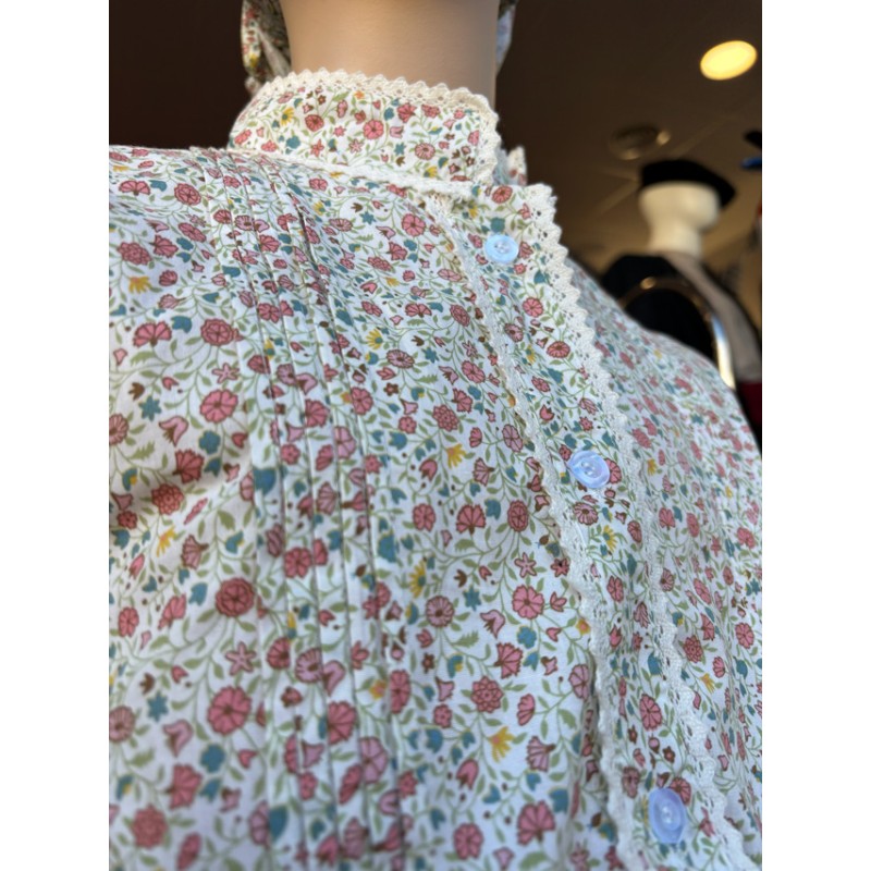 Conjunto tradicional niña con blusa, falda, pañuelo y delantal