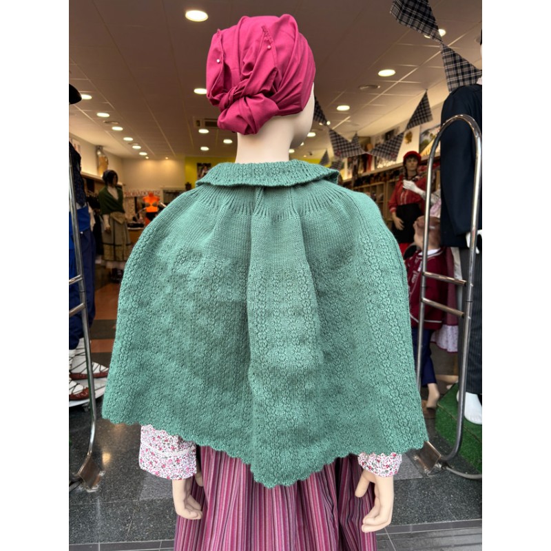 Neskatoen tokila tradizionala kolore berdean