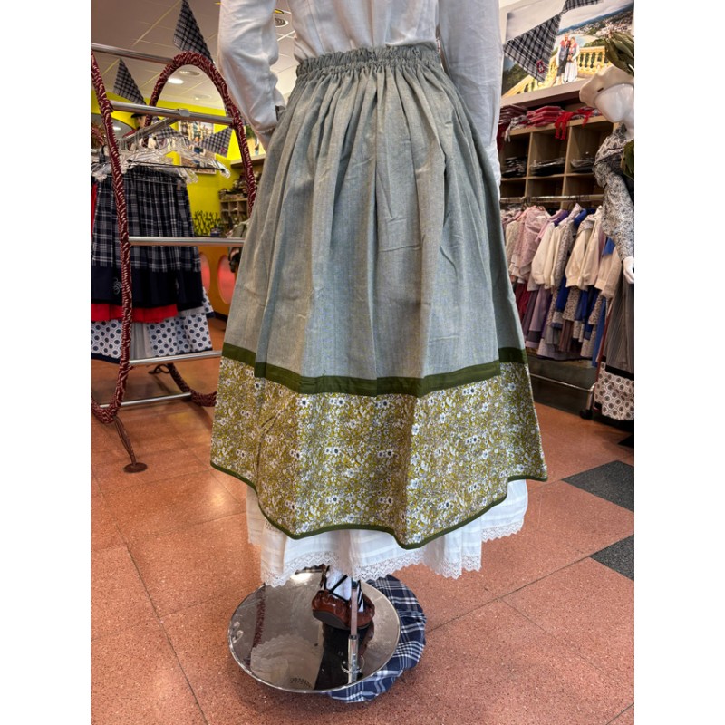 Falda Verde de Traje Vasco para Mujer con Pañuelo a Juego