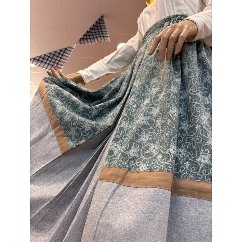 Falda Tradicional Vasca de Mujer en Verde Estampado