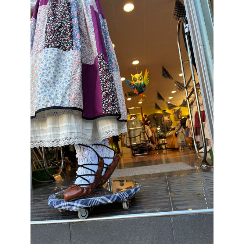 Falda Tradicional Vasca Patchwork en Tonos Morados y Flores