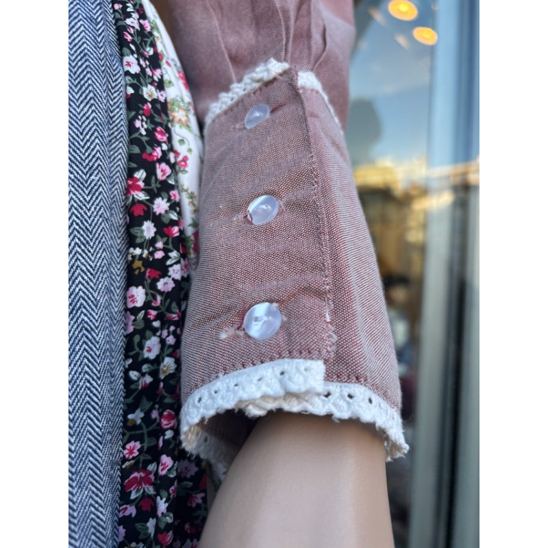 Blusa Tradicional Vasca de Mujer en Granate con Detalles Blancos