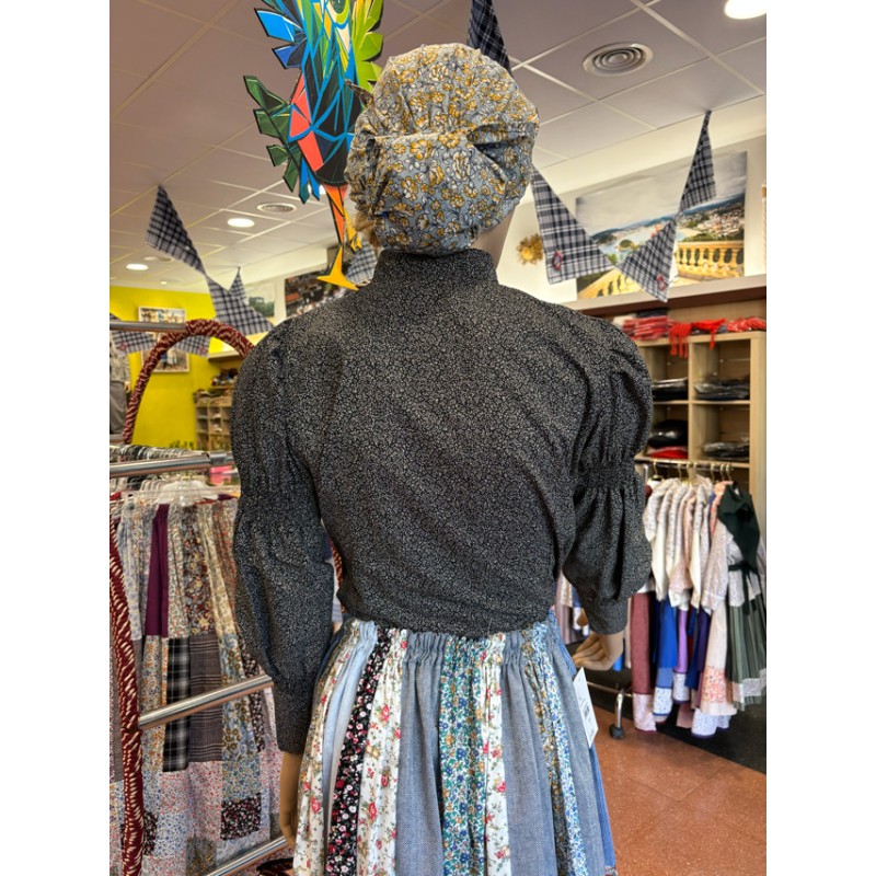 Blusa Tradicional Vasca Negra con Estampado Floral Fino