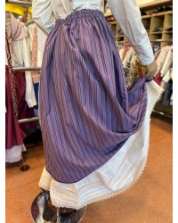 Falda vasca morada y lila con pañuelo floral incluido