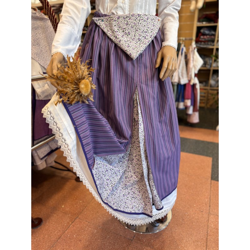 Falda vasca morada y lila con pañuelo floral incluido