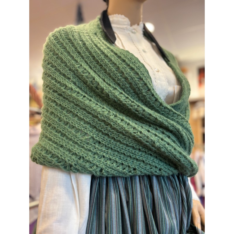 Toquilla vasca de mujer verde de punto tradicional