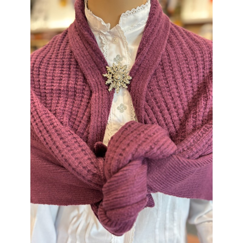 Euskal tokila, puntu-puntu tradizionaleko emakume morea