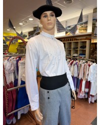 Baserritar alkandora zuria, gizonentzako lorzekin