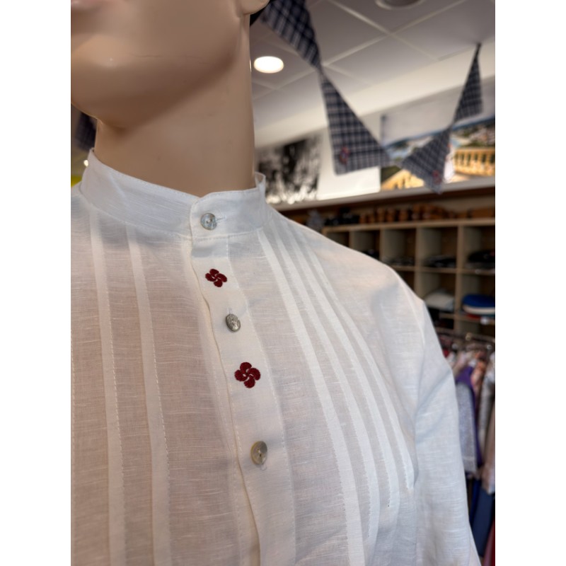 Camisa blanca con laburus bordados granate de calidad superior