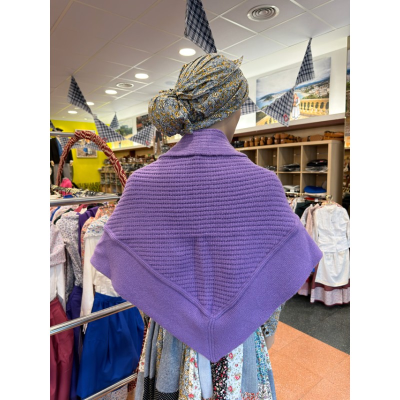 Euskal tokila, lila koloreko moko itxurakoa