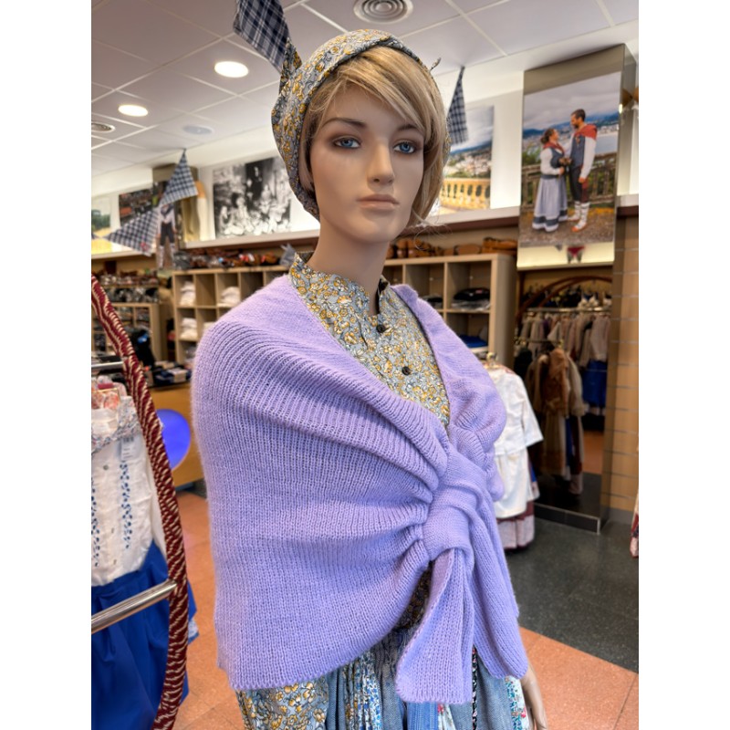 Tradiziozko kapa estiloko lantzezko euskal tokila