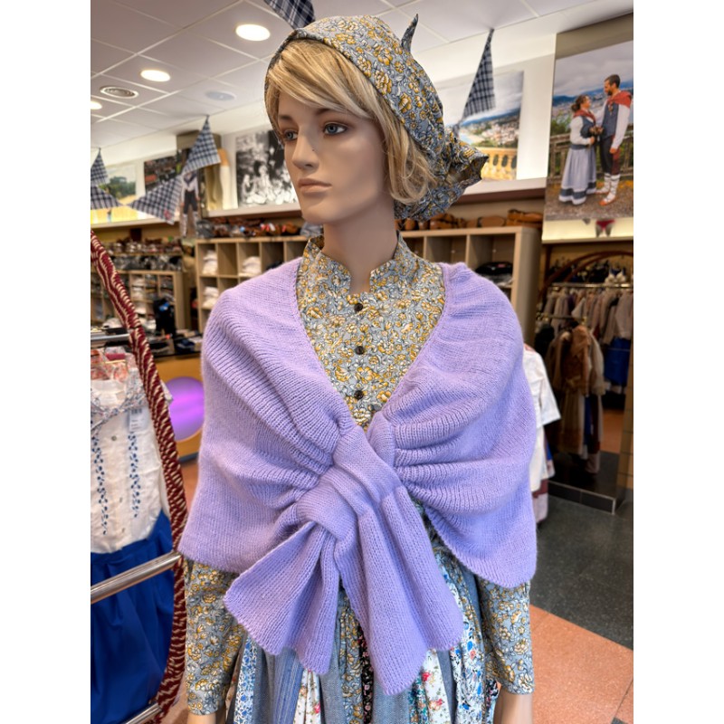 Tradiziozko kapa estiloko lantzezko euskal tokila