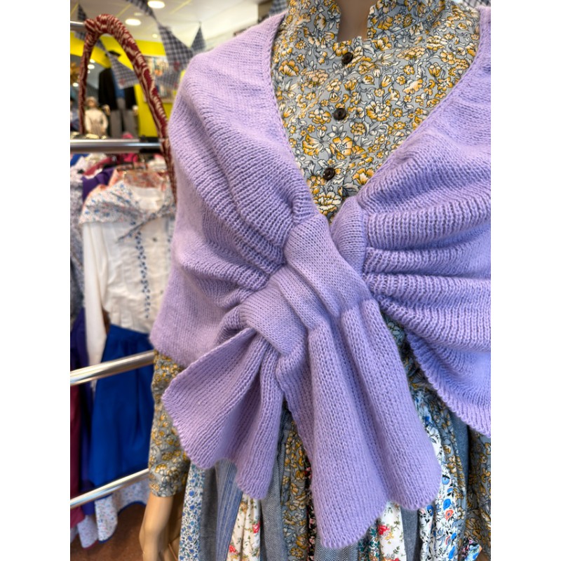 Tradiziozko kapa estiloko lantzezko euskal tokila