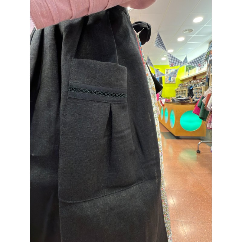 Delantal Vasco Negro de Lino Tradicional