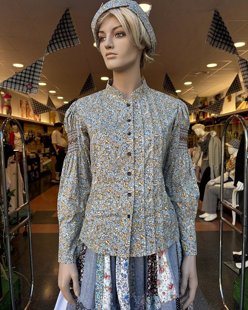 Traje vasco mujer completo negro con corpiño, falda estampada y pañuelo - Traje de Aldeana Vasca de Mujer