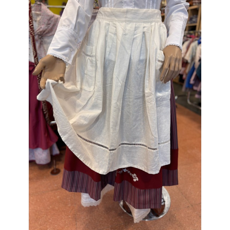 Traje vasco mujer tradicional con chaqueta, falda y delantal