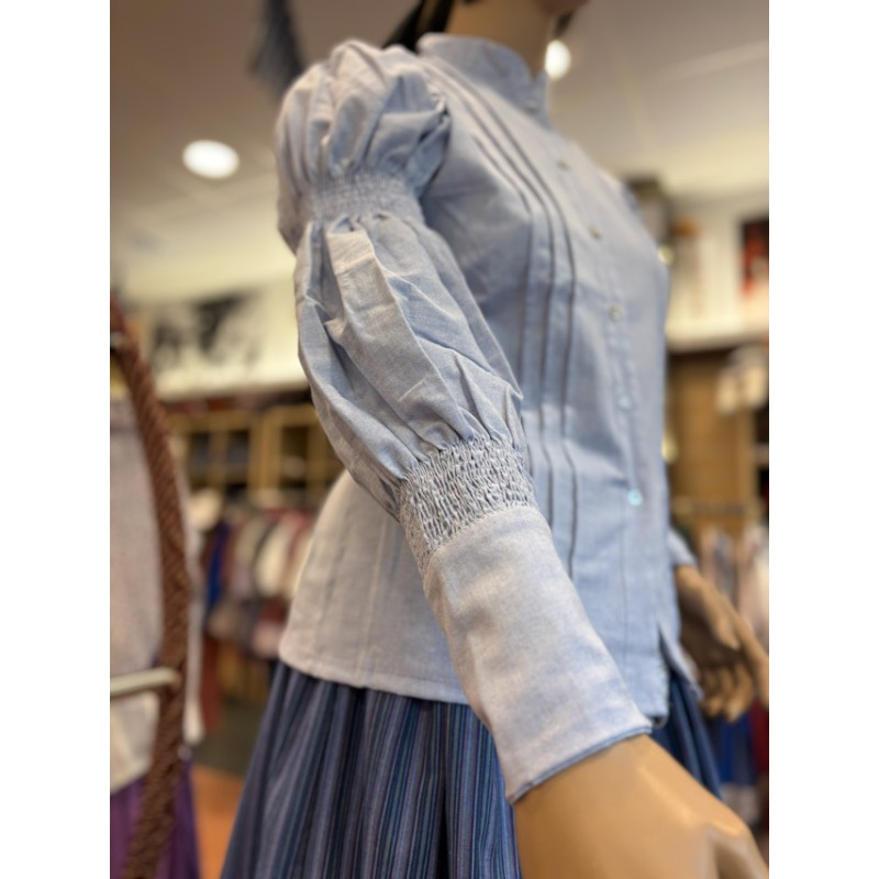 Traje vasco mujer azul completo con falda, delantal y blusa tradicional