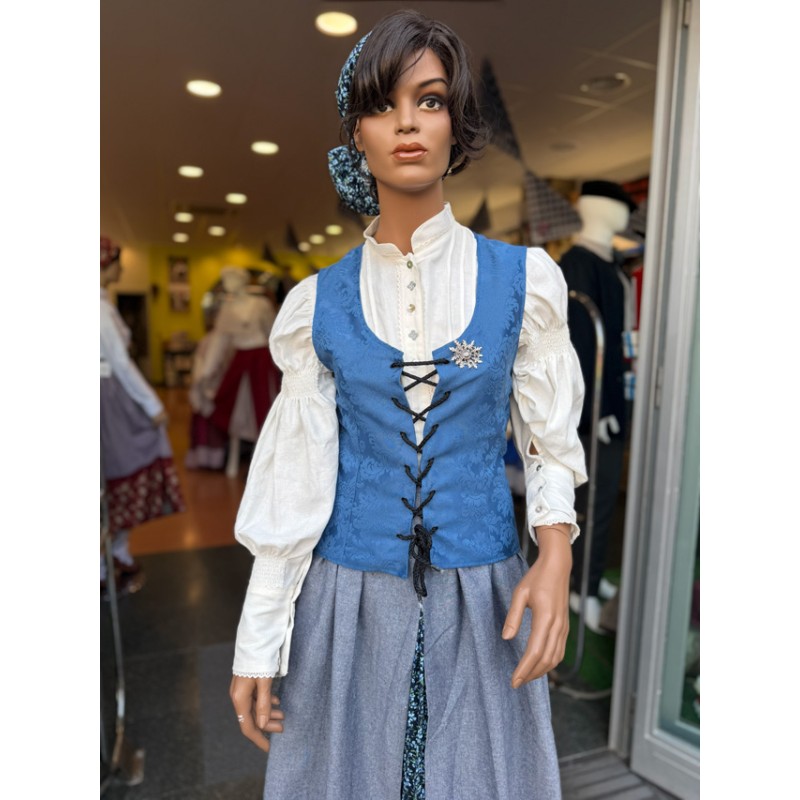 Traje vasco mujer con corpiño azul floral y falda tradicional con pañuelo incluido