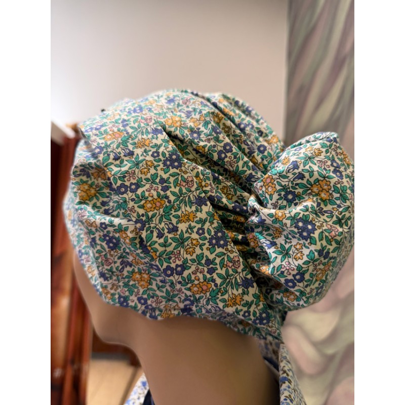 Pañuelo vasco floreado para la cabeza azul verde amarillo