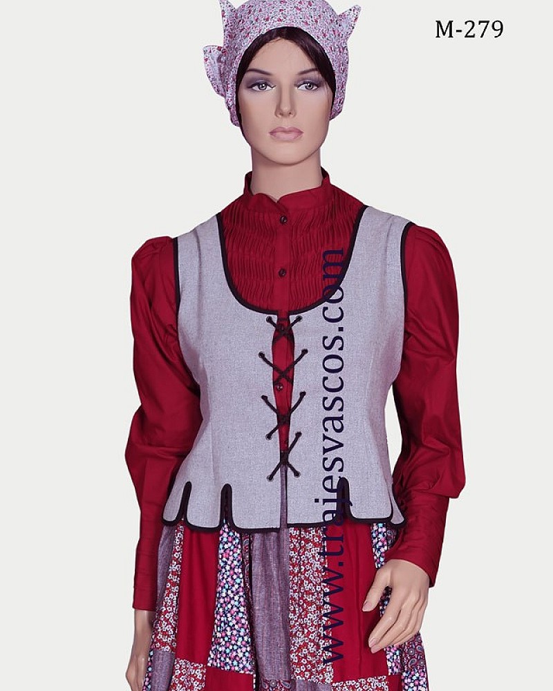 Traje vasco mujer con falda azul de eguzkilores y corpiño gris - conjunto baserritarra regional tradicional de casera vasca
