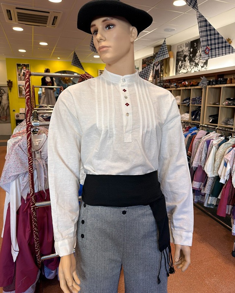 Traje vasco hombre con chaleco azul y gerriko negro - traje de baserritarra regional vasco completo