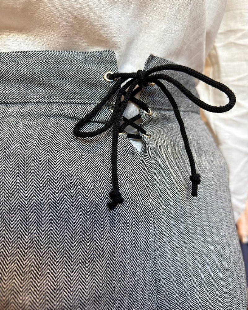 Traje vasco hombre con chaleco azul y gerriko negro - traje de baserritarra regional vasco completo